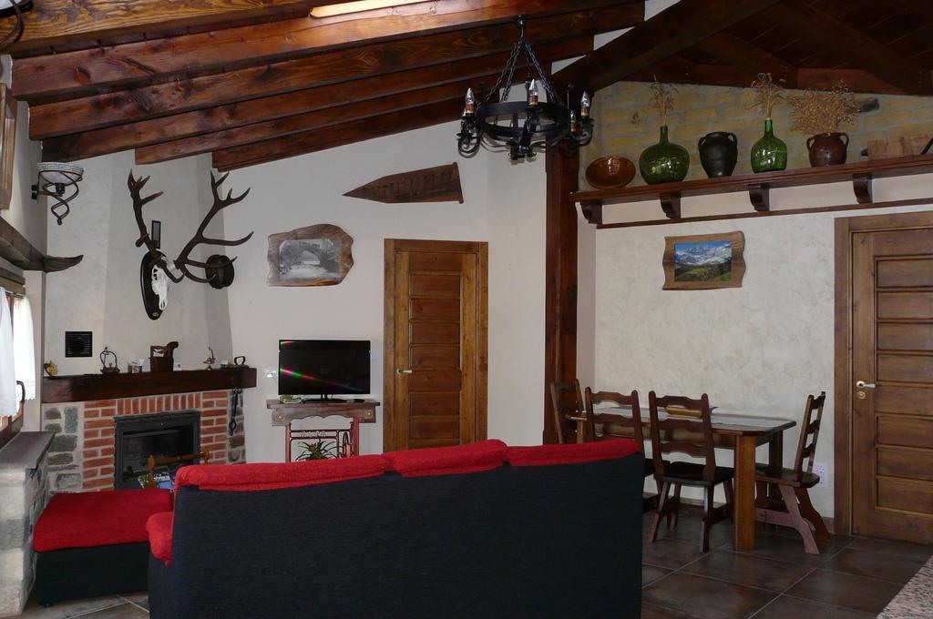 Apartamentos La Condesa Valmeo Szoba fotó
